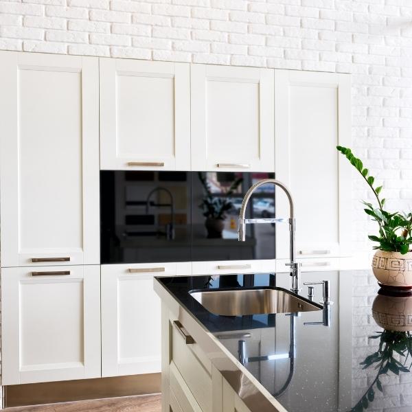 Recurring maid Services Keeps kitchens and bathrooms sparkling clean.